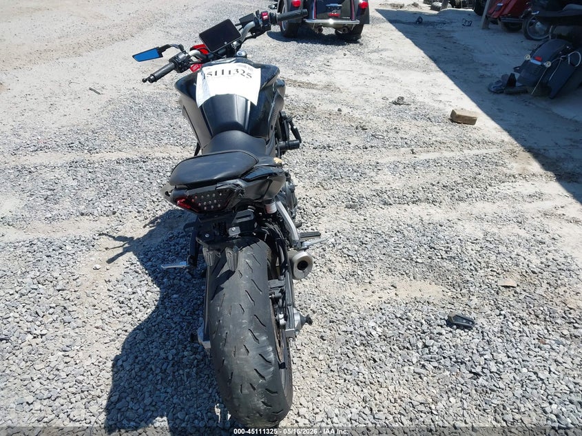 2024 Yamaha Mt VIN JYARM32E7RA010193 IAAI salvage auction — LEFT & RIGHT, Salvage (North Carolina), sold $2,750 on 2026-07-14 (photo 6)