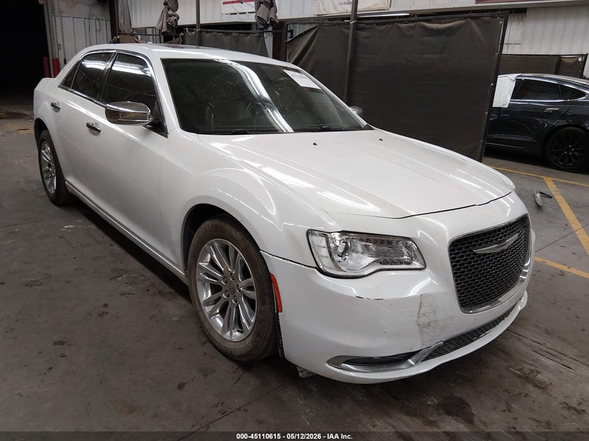 2015 Chrysler 300c VIN 2C3CCAEG6FH922202 — IAAI salvage auction photo
