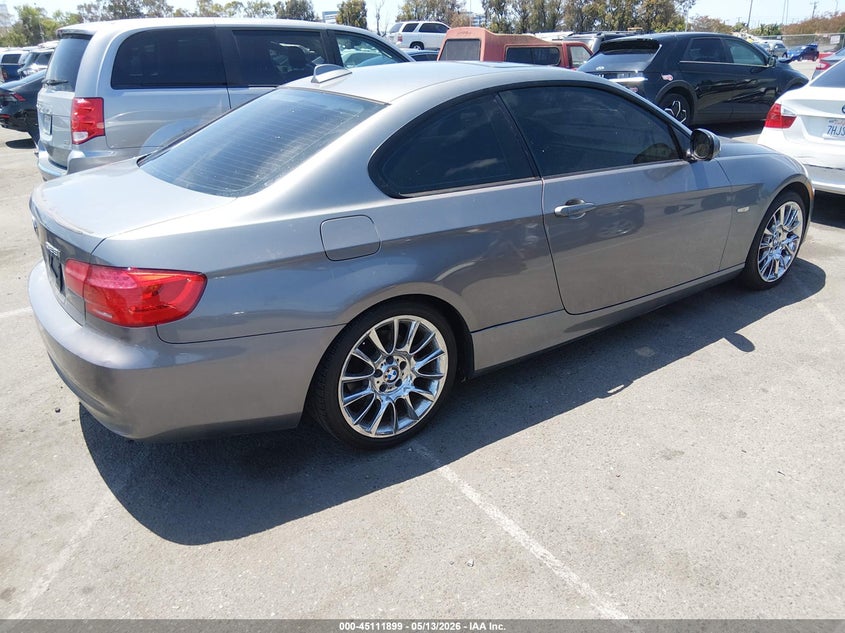 2011 BMW 3 series VIN WBAKE5C50BE429530 IAAI salvage auction — NORMAL WEAR, Clear - Dealer Only (California), sold $1,000 on 2026-07-23 (photo 4)