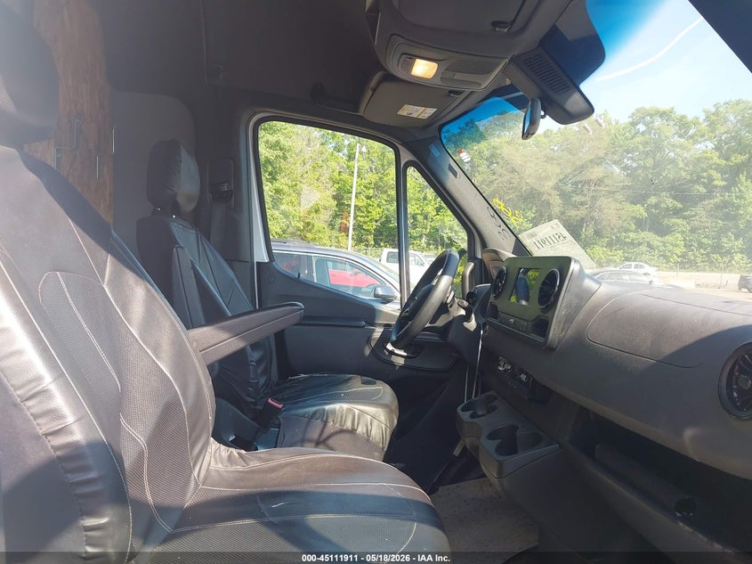 2023 Mercedes-benz Sprinter VIN W1Y4NCHY9PT153642 IAAI salvage auction — LEFT REAR, Salvage - 75% Or Less (Maryland), sold $15,000 on 2026-07-29 (photo 5)
