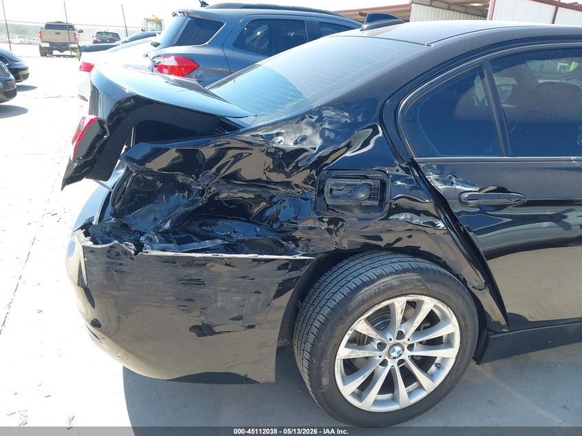 2018 BMW 3er VIN WBA8E1G50JNU90291 IAAI salvage auction — RIGHT REAR, Original (Texas), sold $3,950 on 2026-08-11 (photo 6)