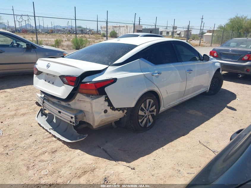 2020 Nissan Altima VIN 1N4BL4BV3LC203960 IAAI salvage auction — REAR END, Salvage Title, sold $1,600 on 2026-08-23 (photo 4)