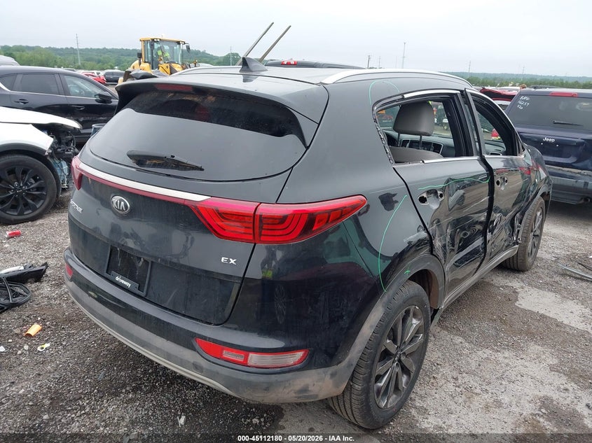 2018 Kia Sportage VIN KNDPN3AC2J7466337 IAAI salvage auction — RIGHT SIDE, Clear (Oklahoma), sold $2,750 on 2026-07-29 (photo 4)