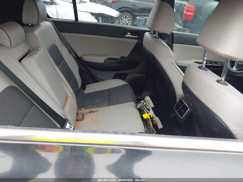 2018 Kia Sportage VIN KNDPN3AC2J7466337 IAAI salvage auction — RIGHT SIDE, Clear (Oklahoma), sold $2,750 on 2026-07-29 (photo 8)