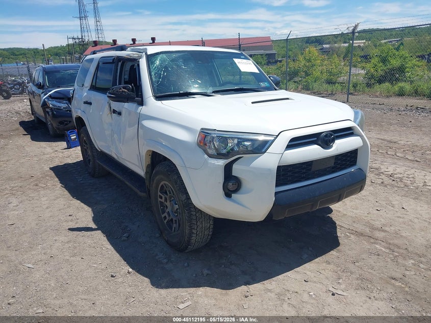 2020 Toyota 4runner VIN JTEBU5JR8L5832003 IAAI salvage auction — RIGHT SIDE, Salvage (Pennsylvania), sold $13,050 on 2026-07-14 (photo 1)