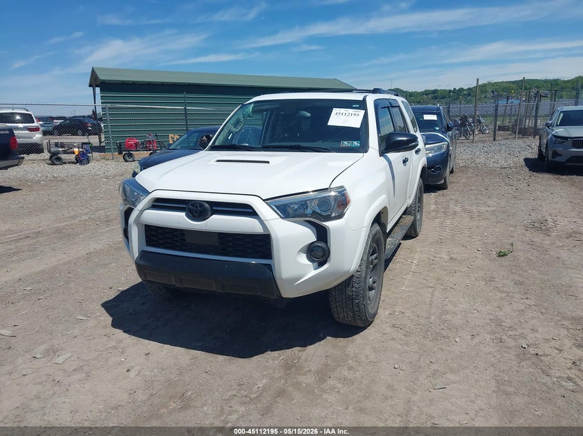 2020 Toyota 4runner VIN JTEBU5JR8L5832003 IAAI salvage auction — RIGHT SIDE, Salvage (Pennsylvania), sold $13,050 on 2026-07-14 (photo 2)