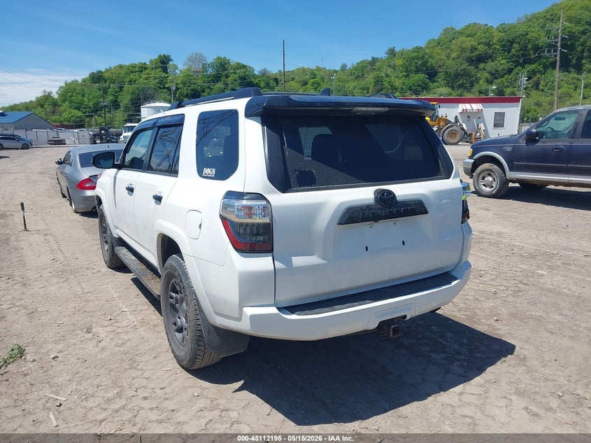 2020 Toyota 4runner VIN JTEBU5JR8L5832003 IAAI salvage auction — RIGHT SIDE, Salvage (Pennsylvania), sold $13,050 on 2026-07-14 (photo 3)