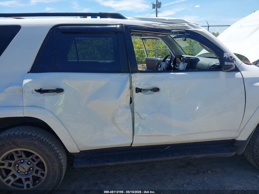 2020 Toyota 4runner VIN JTEBU5JR8L5832003 IAAI salvage auction — RIGHT SIDE, Salvage (Pennsylvania), sold $13,050 on 2026-07-14 (photo 6)