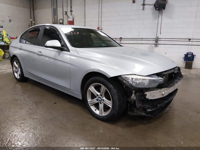 2013 BMW 3er VIN WBA3B5C53DF596460 IAAI salvage auction — FRONT & REAR, Salvage (Maine), sold $875 on 2026-07-20 (photo 1)