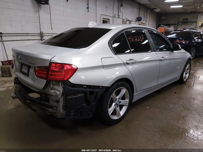 2013 BMW 3er VIN WBA3B5C53DF596460 IAAI salvage auction — FRONT & REAR, Salvage (Maine), sold $875 on 2026-07-20 (photo 4)