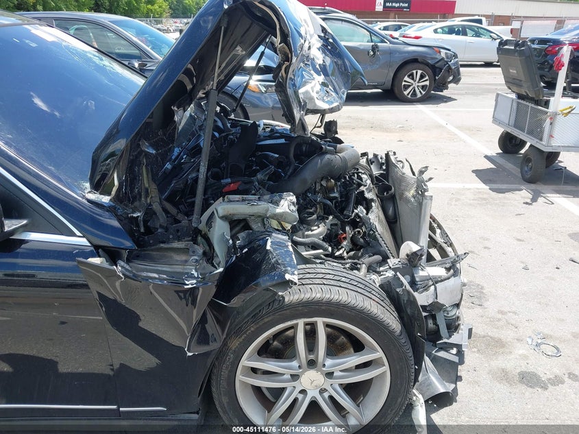2013 Mercedes-benz C-klasse VIN WDDGF4HB1DA861994 IAAI salvage auction — BIO HAZARD, Salvage (North Carolina), sold $275 on 2026-08-20 (photo 6)