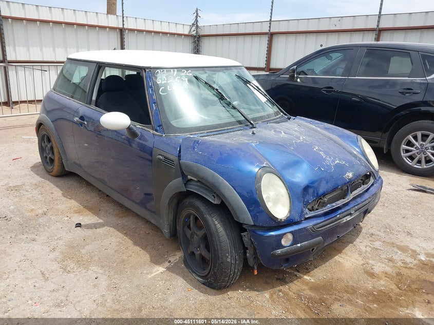 2004 Mini Cooper VIN WMWRC334X4TJ57258 IAAI salvage auction — SIDE, Salvage (Texas), sold $75 on 2026-07-14 (photo 1)
