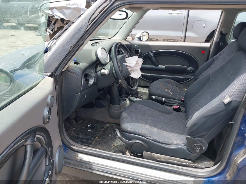 2004 Mini Cooper VIN WMWRC334X4TJ57258 IAAI salvage auction — SIDE, Salvage (Texas), sold $75 on 2026-07-14 (photo 5)