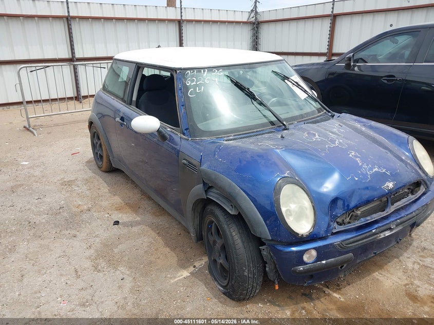 2004 Mini Cooper VIN WMWRC334X4TJ57258 IAAI salvage auction — SIDE, Salvage (Texas), sold $75 on 2026-07-14 (photo 6)