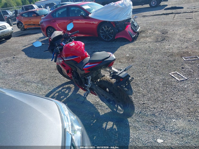 2025 Honda Cbr VIN MLHPC7059S5102510 IAAI salvage auction — LEFT FRONT, Salvage - Greater Than 75% (Maryland), sold $1,650 on 2026-07-15 (photo 3)