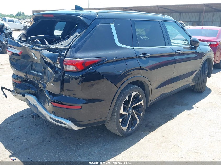 2024 Mitsubishi Outlander VIN JA4J3WA86RZ033106 IAAI salvage auction — REAR END, Salvage Title, sold $7,800 on 2026-07-09 (photo 4)
