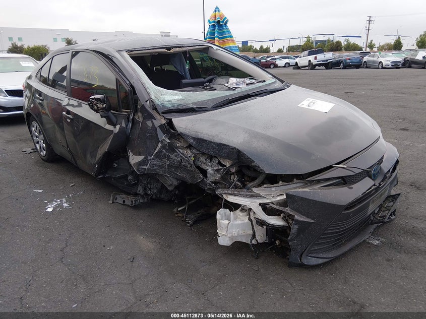 2024 Toyota Corolla VIN JTDBCMFE3R3052373 IAAI salvage auction — RIGHT FRONT, Non-Repairable Certificate (California), sold $1,050 on 2026-07-10 (photo 1)