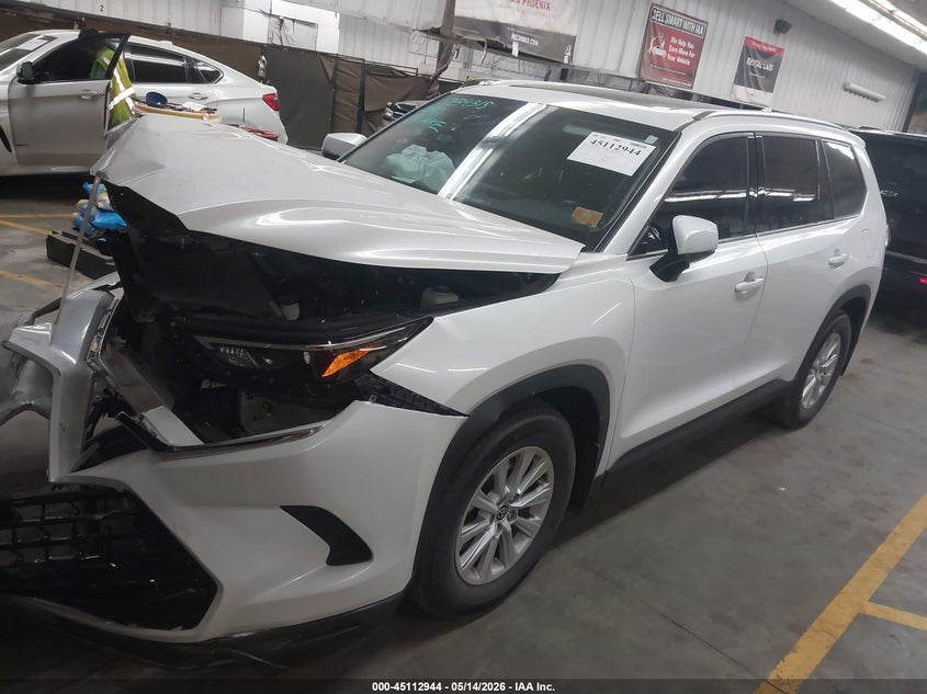 2024 Toyota Highlander VIN 5TDAAAA5XRS017979 IAAI salvage auction — FRONT END, Salvage (Arizona), sold $17,650 on 2026-07-14 (photo 2)