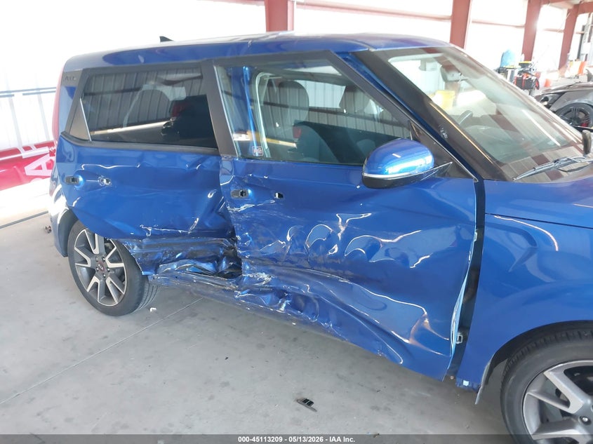 2021 Kia Soul VIN KNDJ63AU0M7761291 IAAI salvage auction — RIGHT SIDE, Salvage (California), sold $2,500 on 2026-07-07 (photo 6)