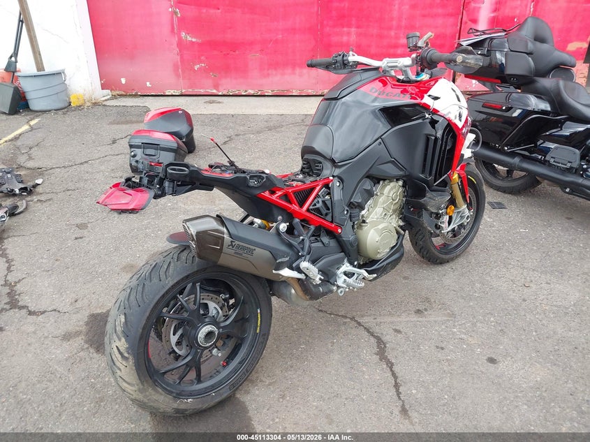 2023 Ducati Multistrada VIN ZDMAALVW8PB014859 IAAI salvage auction — LEFT FRONT, Salvage (Oregon), sold $7,625 on 2026-08-06 (photo 4)