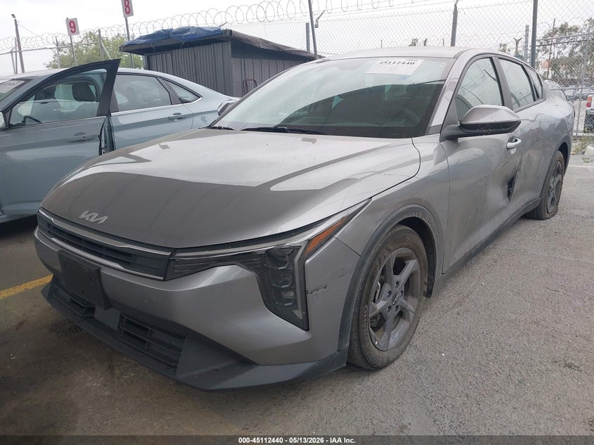 2025 Kia K4 VIN 3KPFT4DE0SE162249 IAAI salvage auction — RIGHT FRONT, Salvage Title, sold $7,600 on 2026-08-19 (photo 2)