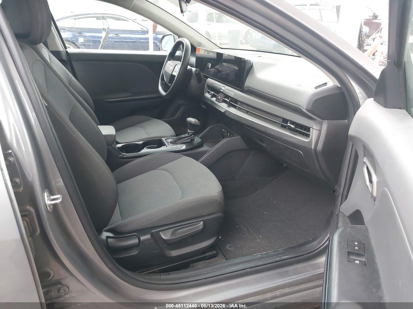 2025 Kia K4 VIN 3KPFT4DE0SE162249 IAAI salvage auction — RIGHT FRONT, Salvage Title, sold $7,600 on 2026-08-19 (photo 5)