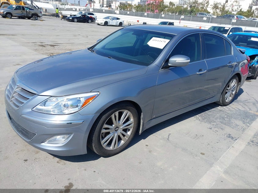 2014 Hyundai Genesis VIN KMHGC4DD8EU263679 IAAI salvage auction — REAR END, Salvage (California), sold $1,425 on 2026-07-29 (photo 2)