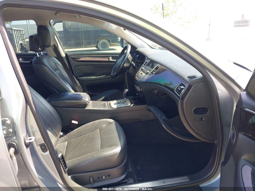2014 Hyundai Genesis VIN KMHGC4DD8EU263679 IAAI salvage auction — REAR END, Salvage (California), sold $1,425 on 2026-07-29 (photo 5)