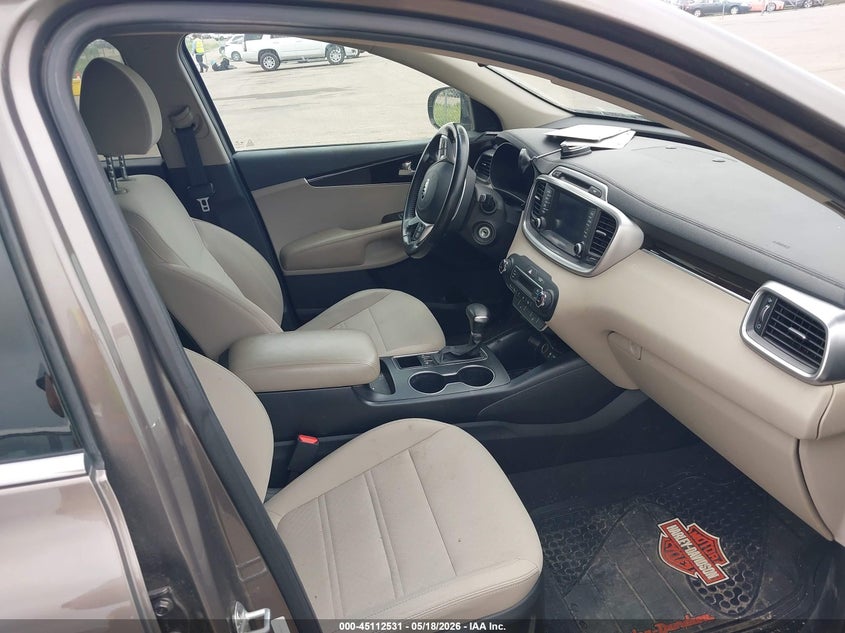 2019 Kia Sorento VIN 5XYPGDA35KG558854 IAAI salvage auction — HAIL, Salvage (Minnesota), sold $2,550 on 2026-07-20 (photo 5)