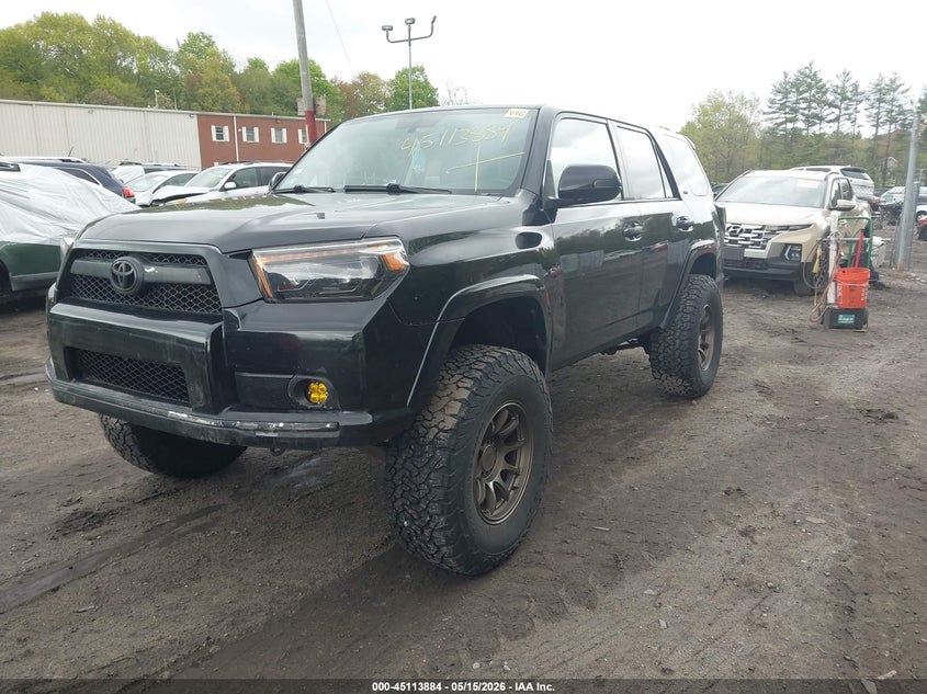 2010 Toyota 4runner VIN JTEBU5JR9A5020898 IAAI salvage auction — REAR END, Salvage (Massachusetts), sold $5,550 on 2026-07-14 (photo 2)