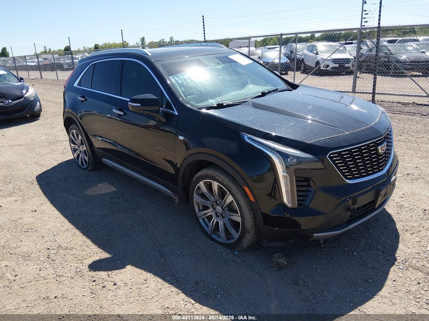 2019 Cadillac Xt4 VIN 1GYFZDR40KF130464 IAAI salvage auction — SIDE, Salvage Title, sold $5,800 on 2026-08-02 (photo 1)