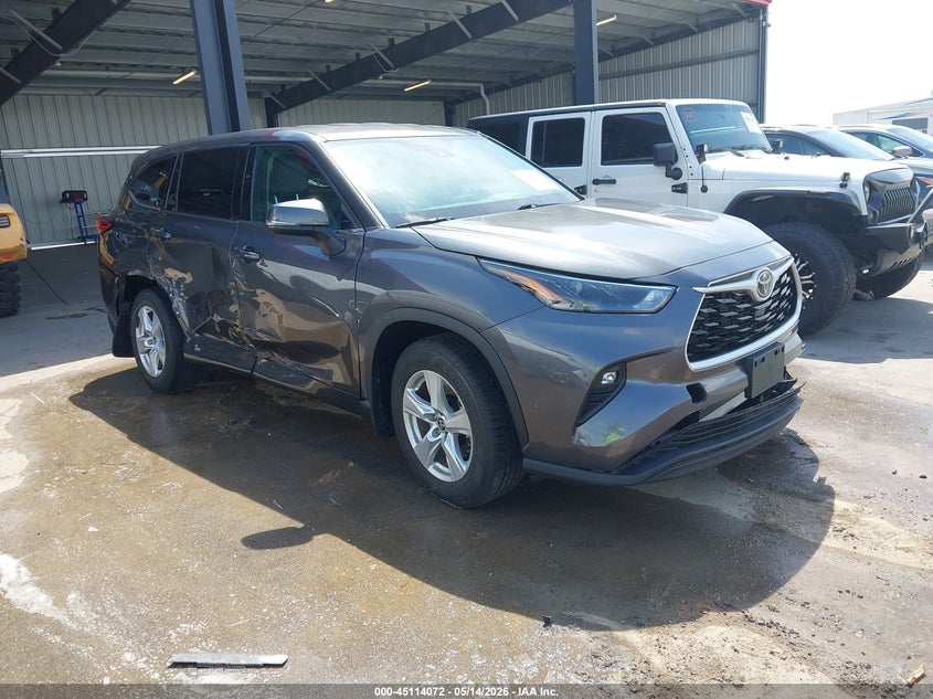 2022 Toyota Highlander VIN 5TDBZRBH6NS195810 — IAAI salvage auction photo