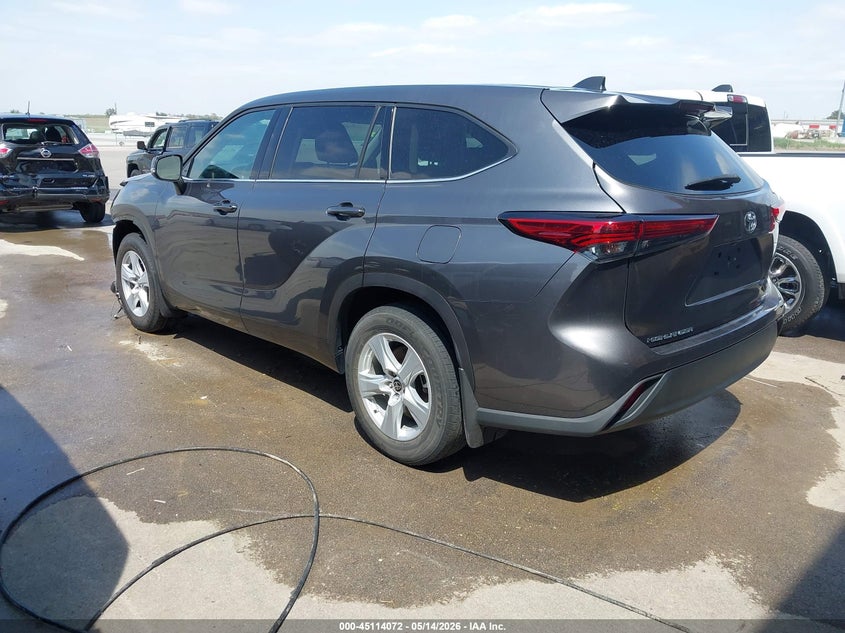 2022 Toyota Highlander VIN 5TDBZRBH6NS195810 IAAI salvage auction — LEFT FRONT, Salvage (Nebraska), sold $13,550 on 2026-07-30 (photo 3)