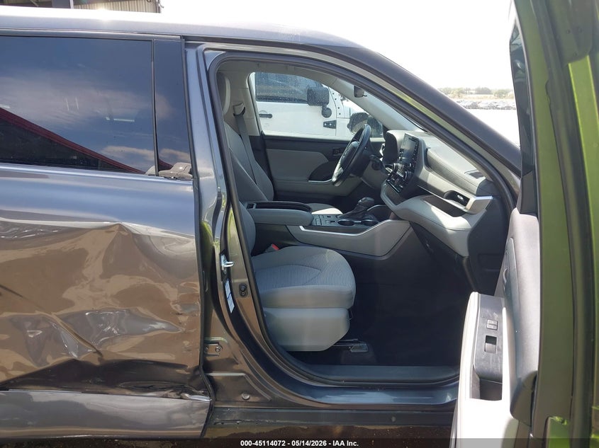 2022 Toyota Highlander VIN 5TDBZRBH6NS195810 IAAI salvage auction — LEFT FRONT, Salvage (Nebraska), sold $13,550 on 2026-07-30 (photo 5)