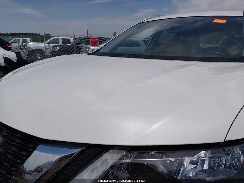 2017 Nissan Rogue VIN JN8AT2MV9HW265073 IAAI salvage auction — HAIL, Salvage Title, sold $5,600 on 2026-08-01 (photo 6)