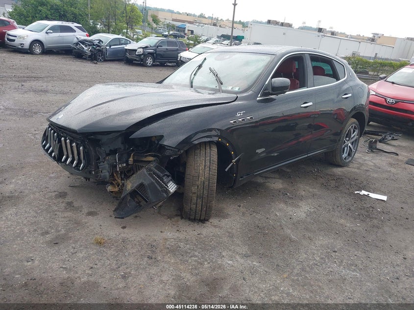 2023 Maserati Levante VIN ZN661XUA2PX411533 IAAI salvage auction — ENGINE DAMAGE, Salvage (Pennsylvania), sold $3,850 on 2026-07-10 (photo 2)