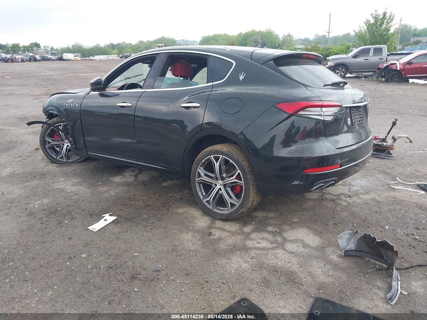 2023 Maserati Levante VIN ZN661XUA2PX411533 IAAI salvage auction — ENGINE DAMAGE, Salvage (Pennsylvania), sold $3,850 on 2026-07-10 (photo 3)