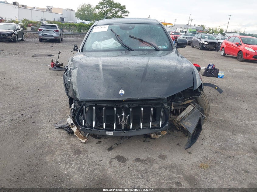 2023 Maserati Levante VIN ZN661XUA2PX411533 IAAI salvage auction — ENGINE DAMAGE, Salvage (Pennsylvania), sold $3,850 on 2026-07-10 (photo 6)