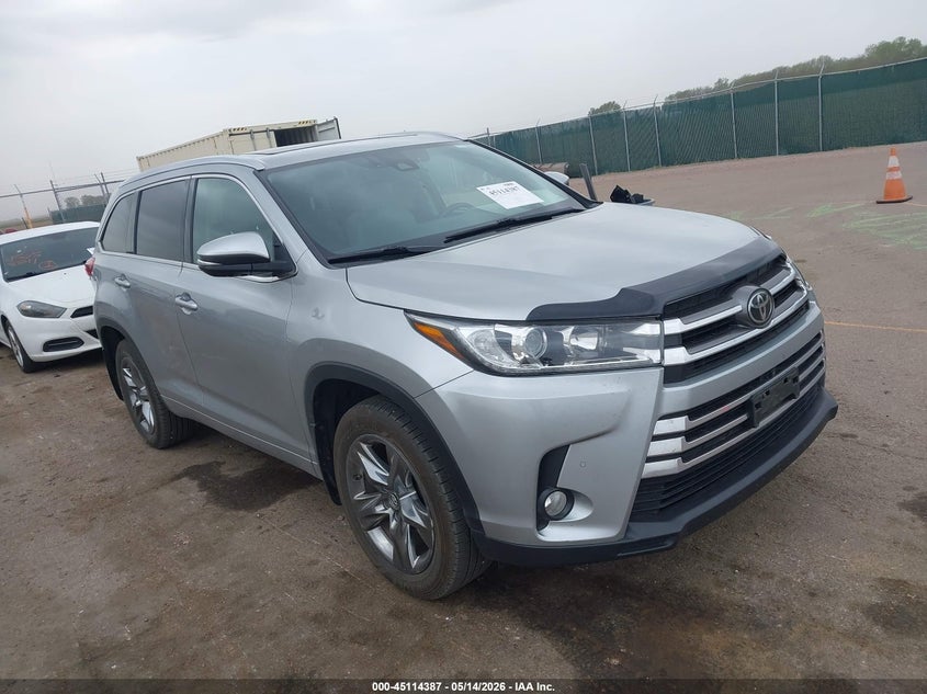 2017 Toyota Highlander VIN 5TDDZRFH8HS391738 IAAI salvage auction — HAIL, Regular (South Dakota), sold $10,300 on 2026-07-14 (photo 1)