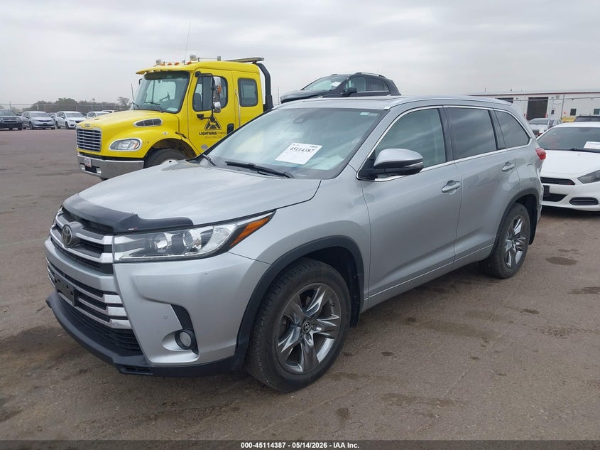 2017 Toyota Highlander VIN 5TDDZRFH8HS391738 IAAI salvage auction — HAIL, Regular (South Dakota), sold $10,300 on 2026-07-14 (photo 2)