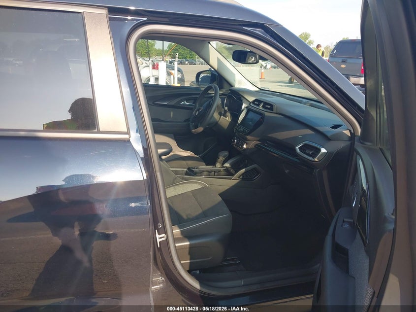 2021 Chevrolet Trailblazer VIN KL79MPS25MB149627 IAAI salvage auction — RIGHT FRONT, Salvage (Indiana), sold $4,700 on 2026-07-17 (photo 5)