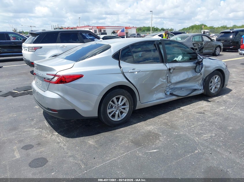 2025 Toyota Camry VIN 4T1DAACK1SU084516 IAAI salvage auction — SIDE, Rebuildable (Florida), sold $9,200 on 2026-07-25 (photo 4)
