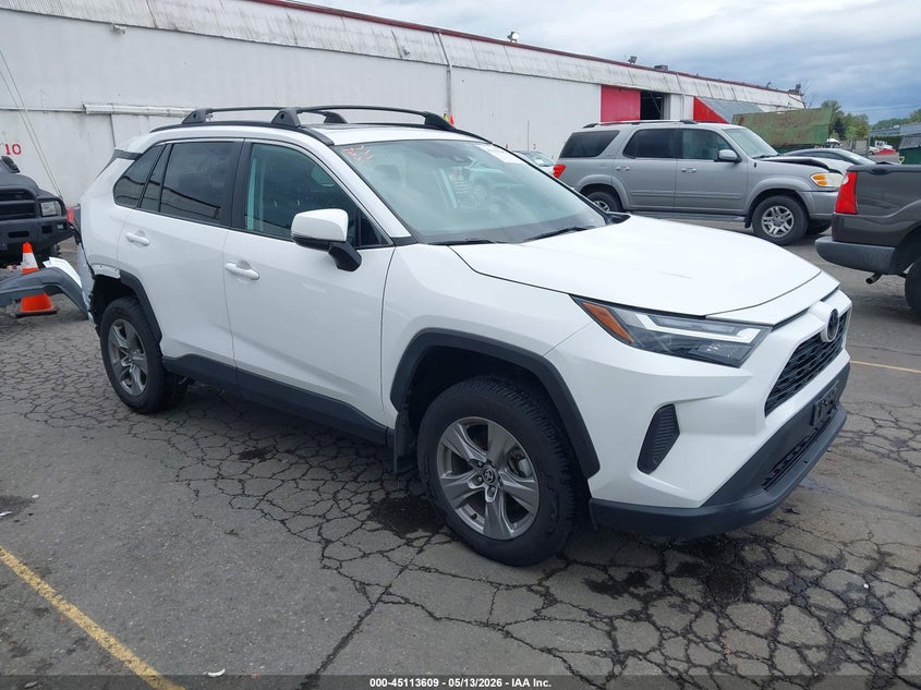 2024 Toyota Rav 4 VIN 2T3P1RFV2RC408707 IAAI salvage auction — REAR END, Salvage (Oregon), sold $12,100 on 2026-07-30 (photo 1)