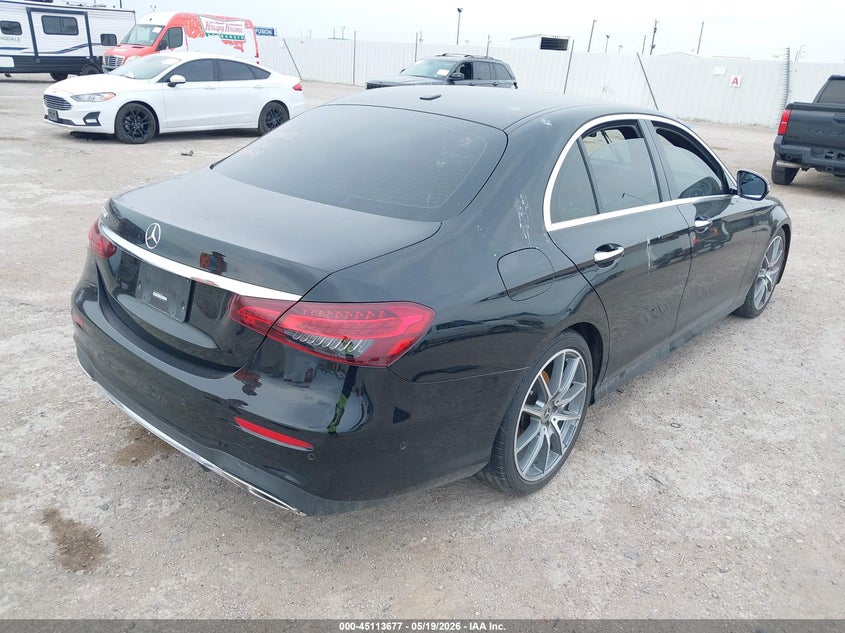 2021 Mercedes-benz E-klasse VIN W1KZF8DB6MA930524 IAAI salvage auction — WATER/FLOOD, Salvage (Texas), sold $12,100 on 2026-07-08 (photo 4)