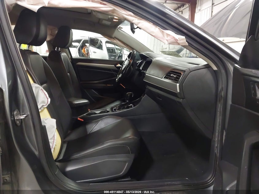 2019 Volkswagen Jetta VIN 3VWC57BU6KM188429 IAAI salvage auction — FRONT END, Salvage Title, sold $2,750 on 2026-08-06 (photo 5)