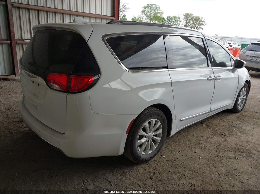 2018 Chrysler Pacifica VIN 2C4RC1BG6JR290427 IAAI salvage auction — FRONT END, Salvage (Nebraska), sold $2,450 on 2026-07-24 (photo 4)