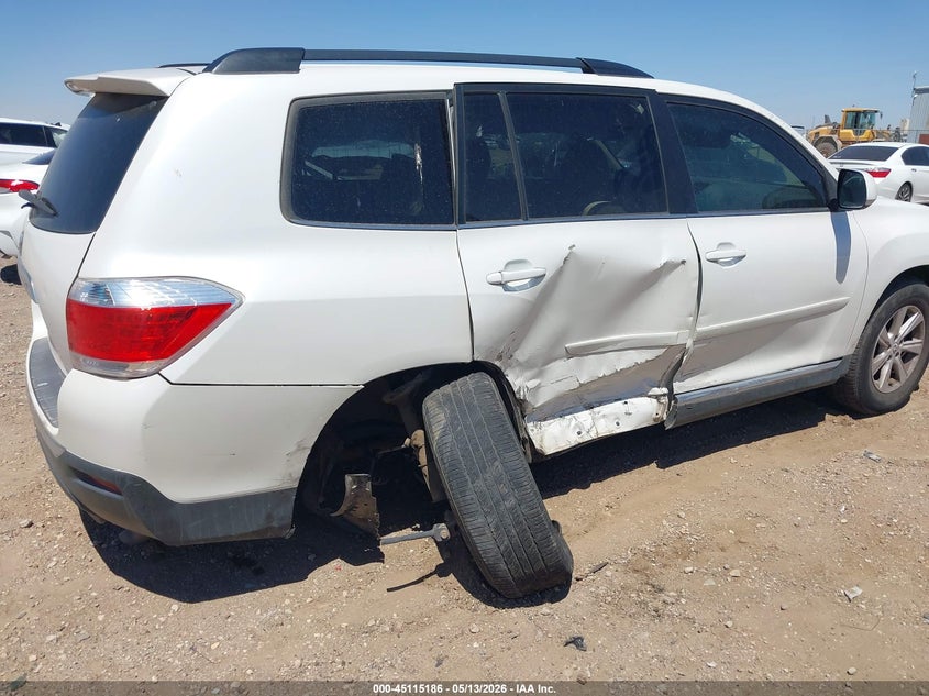 2012 Toyota Highlander VIN 5TDZK3EHXCS070477 IAAI salvage auction — RIGHT SIDE, Salvage (Texas), sold $1,600 on 2026-07-13 (photo 6)