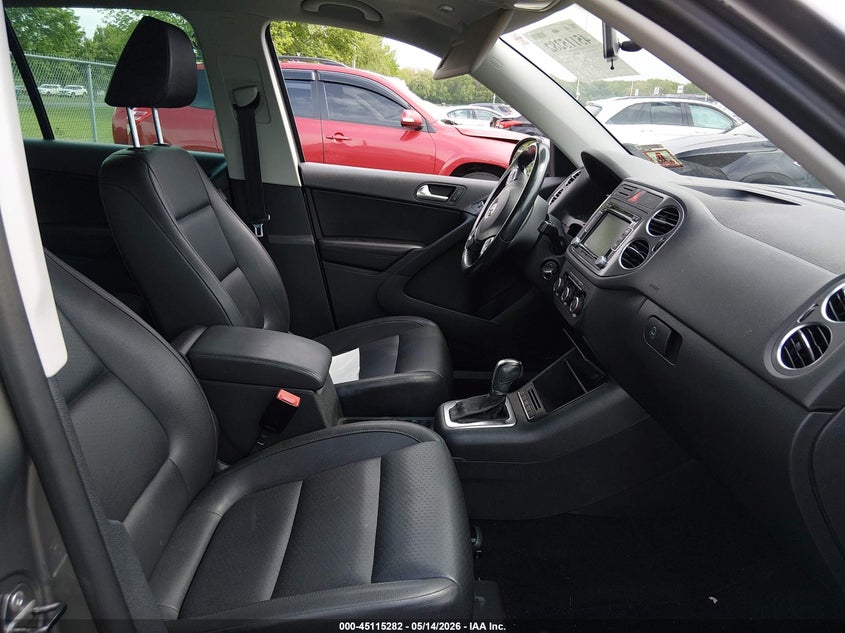 2011 Volkswagen Tiguan VIN WVGBV7AX0BW547229 IAAI salvage auction — FRONT END, Salvage (New Jersey), sold $225 on 2026-07-20 (photo 5)