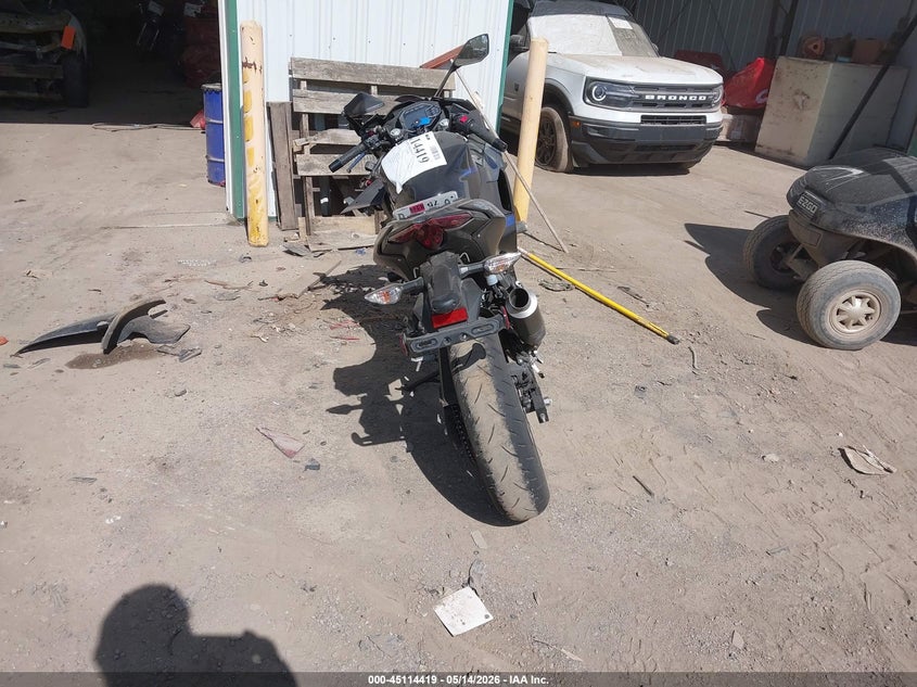 2025 Kawasaki Ninja VIN ML5EXGG14SDA59294 IAAI salvage auction — ALL OVER, Salvage (Ohio), sold $425 on 2026-07-28 (photo 6)