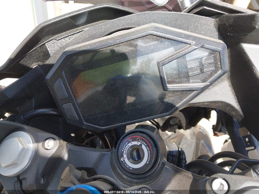 2025 Kawasaki Ninja VIN ML5EXGG14SDA59294 IAAI salvage auction — ALL OVER, Salvage (Ohio), sold $425 on 2026-07-28 (photo 7)